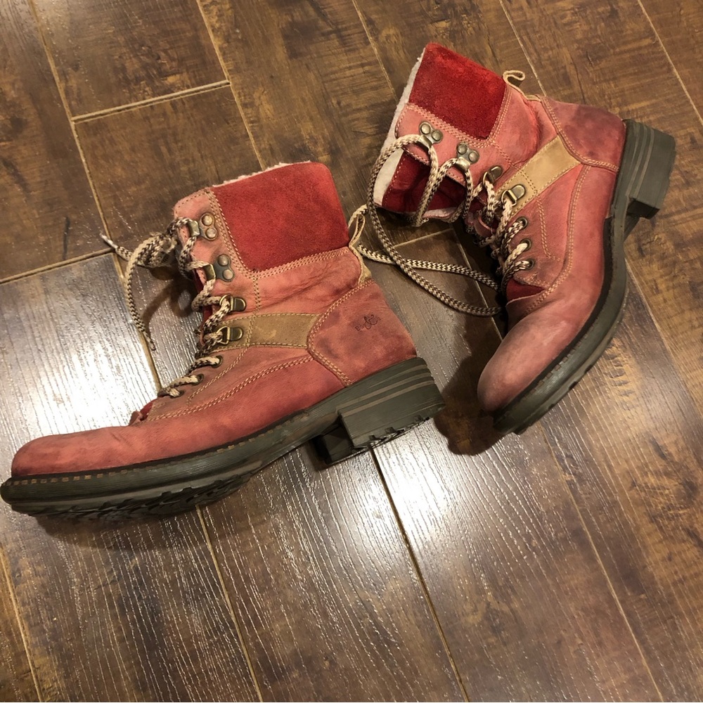 (Bos. & Co.) Shearling Lined Boots - WOMEN’S SIZE 41/ SIZE 10